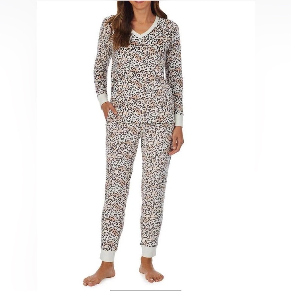 Cuddl Duds Leopard Print Pajama Set - Picture 7 of 11